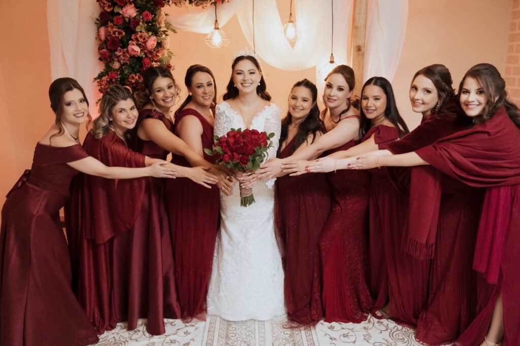 Casamento Monique e Filipe: uma linda inspiração de decoração de casamento vermelho