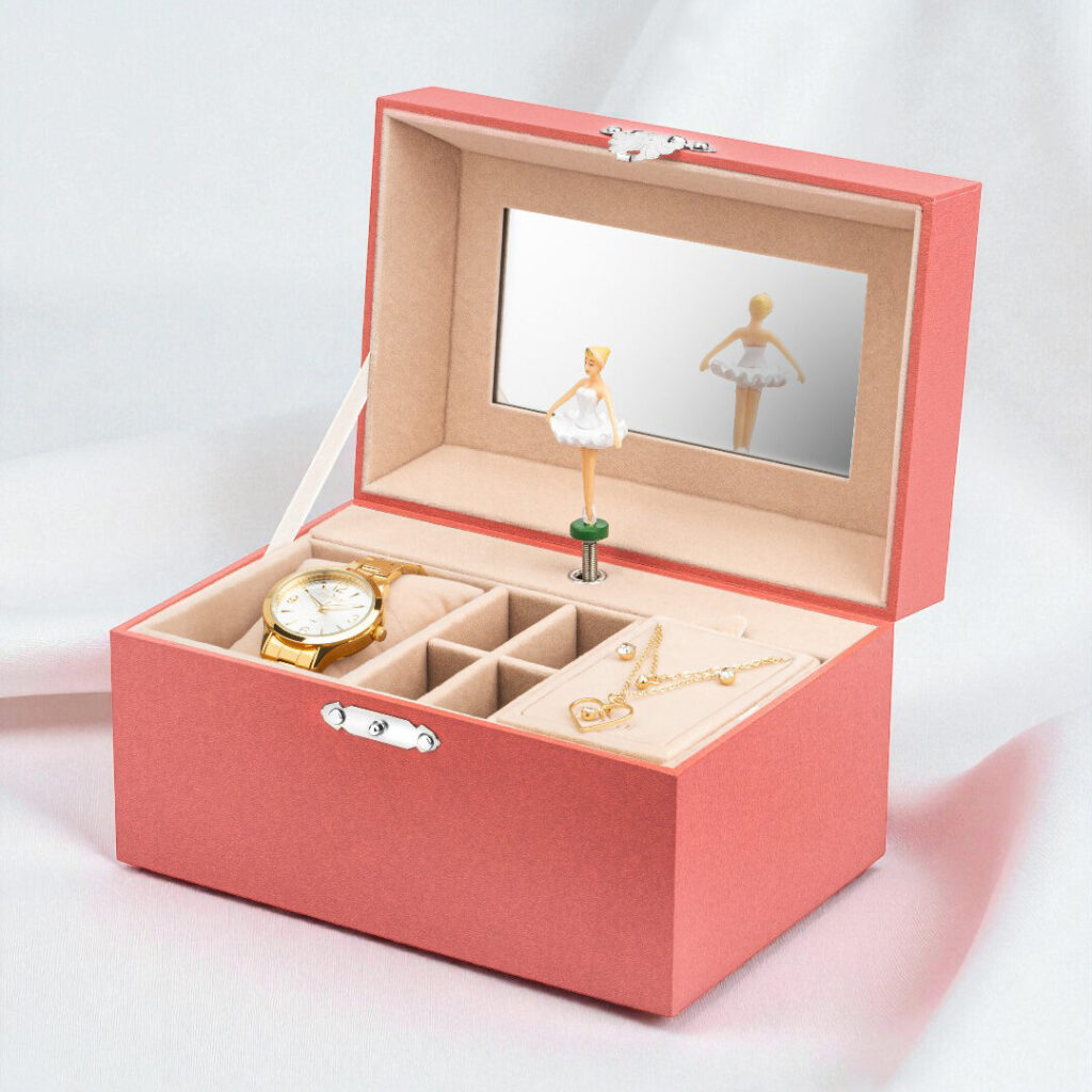 Coleção Bailarina Condor x Casa das Alianças: relógio, colar, brinco e caixa de música Coleção Bailarina Condor x Casa das Alianças: relógio, colar, brinco e caixa de música