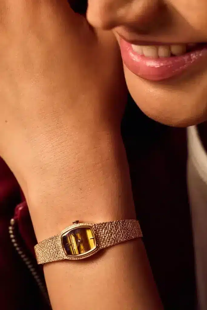 Relógios Retangulares: a tendência que tomou conta das passarelas e dos pulsos mais estilosos 20 Relógios Retangulares