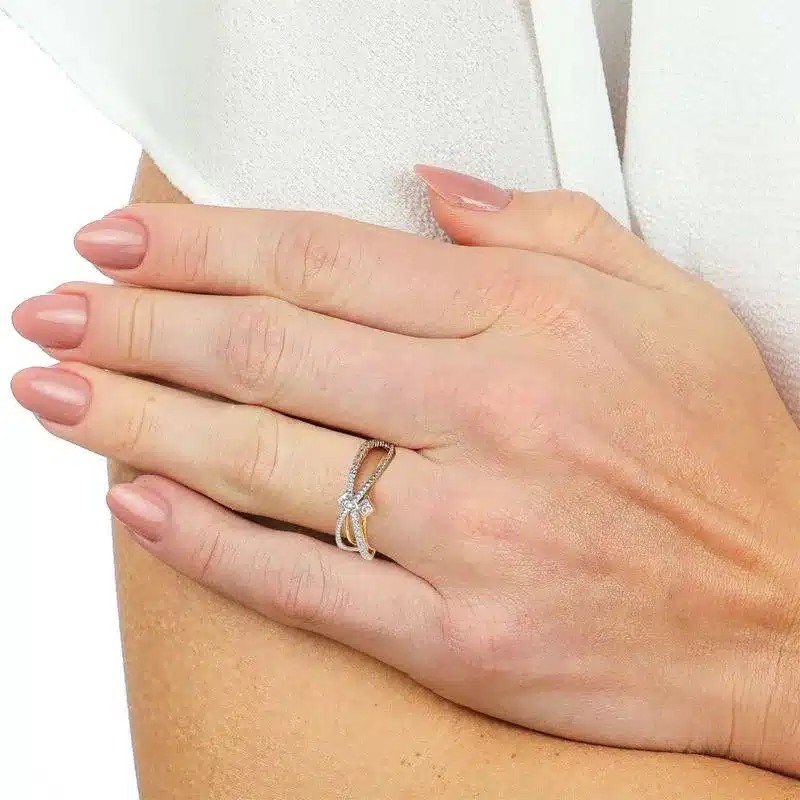 Presentes para mãe da noiva: ideias elegantes e com significado 4 Anel de Ouro 18K Mista com Brilhantes AN15736 1