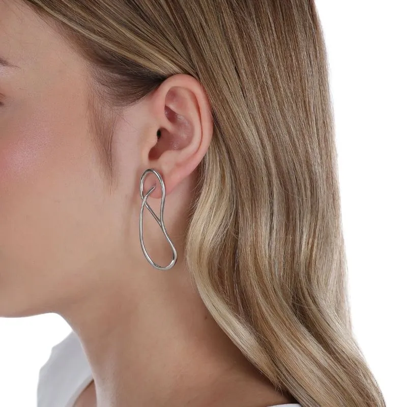 Guia de Presentes para Dia das Mães: joias, relógios e inspirações para surpreender quem você ama 26 Brinco de Prata Fios Envoltos BR23233 1