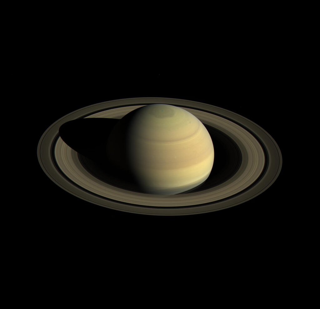 Alianças Saturno: o anel giratório inspirado em Saturno que também funciona como anel antiestresse 12 PIA21046orig