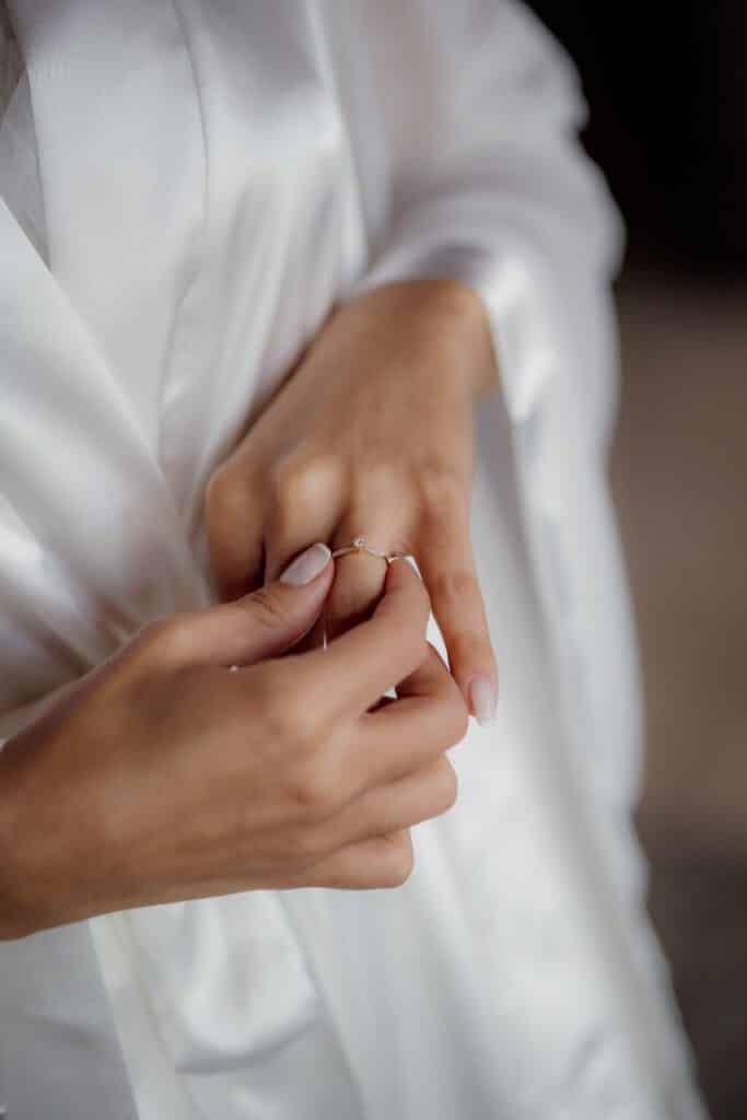 Lohanna e Nélio: um casamento na praia inesquecível com os pés na areia no Rio de Janeiro 1 casamento lohanna e nelio blog casa das aliancas 11