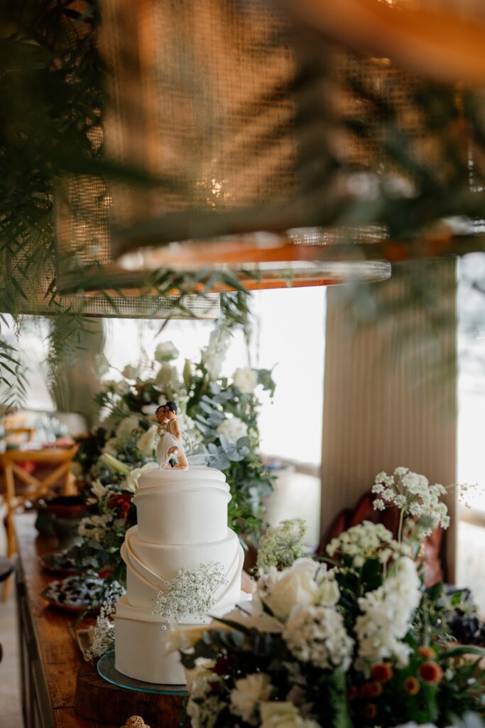 Lohanna e Nélio: um casamento na praia inesquecível com os pés na areia no Rio de Janeiro 33 casamento lohanna e nelio blog casa das aliancas 280