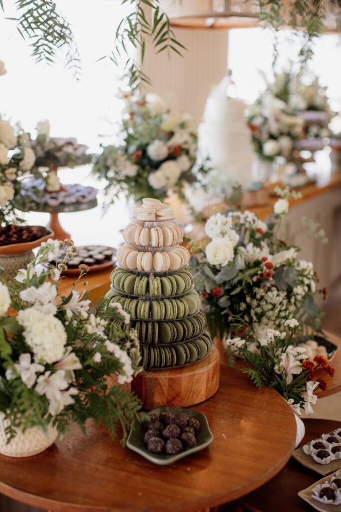 Lohanna e Nélio: um casamento na praia inesquecível com os pés na areia no Rio de Janeiro 40 casamento lohanna e nelio blog casa das aliancas 338