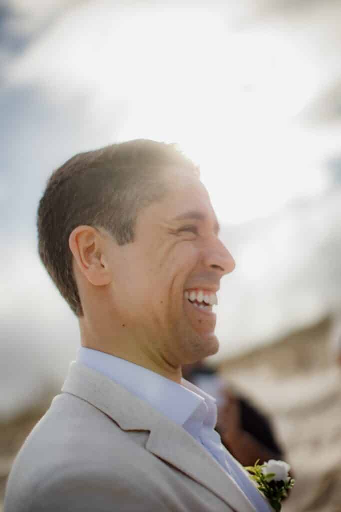 Lohanna e Nélio: um casamento na praia inesquecível com os pés na areia no Rio de Janeiro 17 casamento lohanna e nelio blog casa das aliancas 372