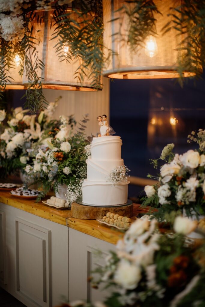 Lohanna e Nélio: um casamento na praia inesquecível com os pés na areia no Rio de Janeiro 38 casamento lohanna e nelio blog casa das aliancas 919