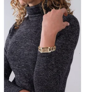relogio feminino dourado com joias 2